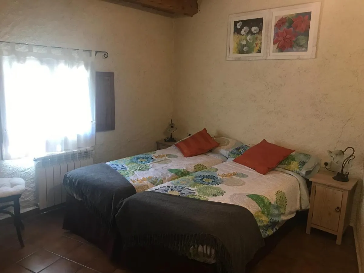 Country house Cal Gabriel Guest House Tuixen
