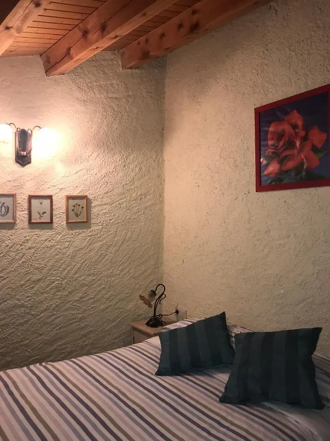 Country house Cal Gabriel Guest House Tuixen Spain