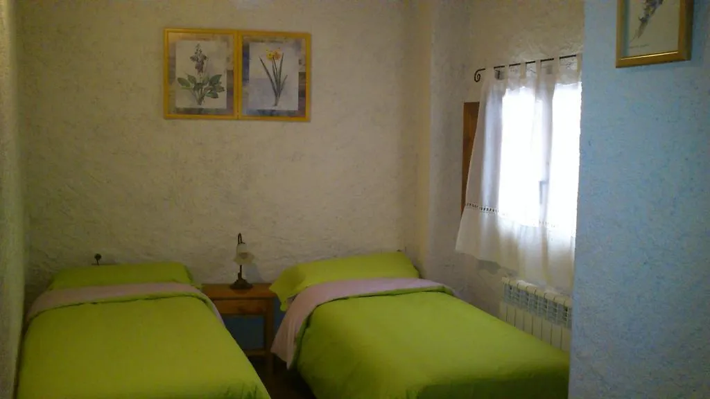 Country house Cal Gabriel Guest House Tuixen
